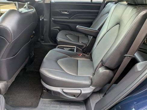 Used 2025 Toyota Grand Highlander FWD image 17