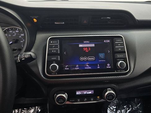 Used 2019 Nissan Kicks SV FWD image 24
