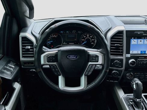 Used 2017 Ford F150 Lariat RWD image 11