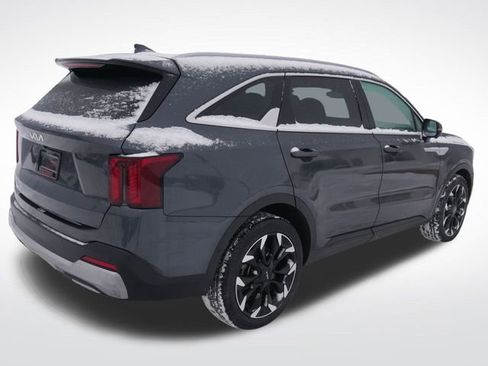Used 2025 Kia Sorento SX image 7