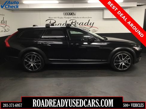 Used 2020 Volvo V90 T6 Cross Country image 1