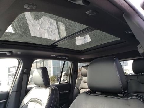 New 2025 Jeep Grand Cherokee Limited image 7