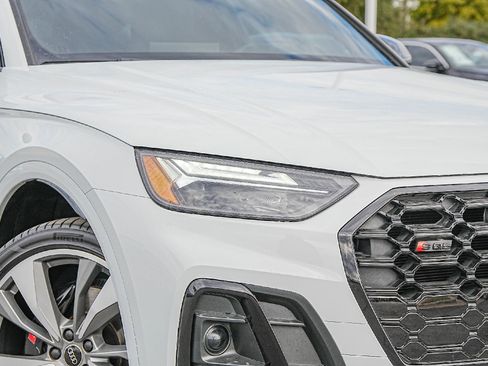 Used 2024 Audi SQ5 Premium Plus w/ Premium Plus Package image 2