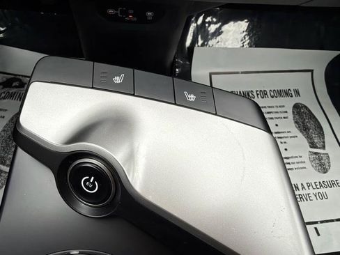 Used 2025 Kia EV6 Light RWD image 37