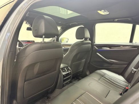 Used 2019 BMW 530i xDrive w/ Convenience Package image 25