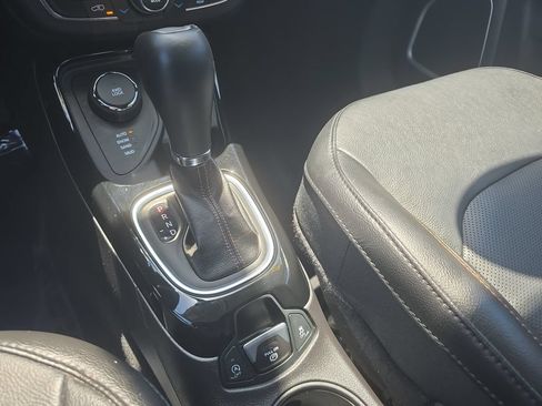 Used 2020 Jeep Compass Limited AWD/4WD image 21