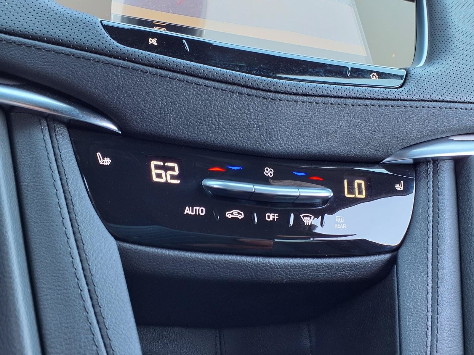 Used 2025 Cadillac XT5 Luxury FWD image 7