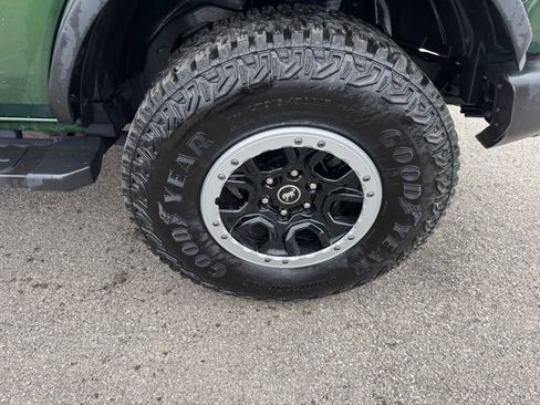 Used 2023 Ford Bronco Outer Banks w/ Sasquatch Package image 29