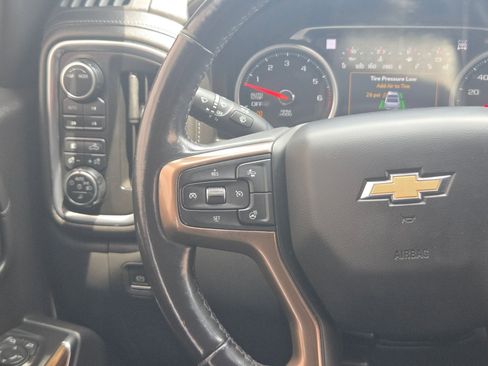 Used 2021 Chevrolet Silverado 1500 High Country AWD/4WD image 18