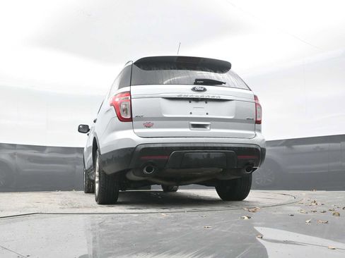 Used 2014 Ford Explorer XLT w/ Equipment Group 202A image 17