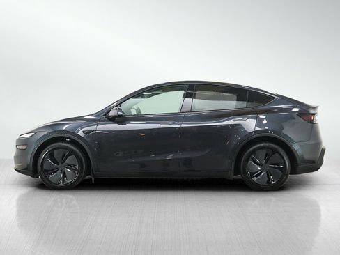 Used 2026 Tesla Model Y Long Range AWD/4WD image 2