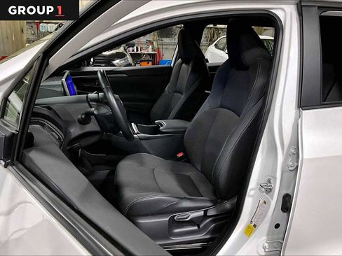 Used 2023 Toyota bZ4X XLE image 7