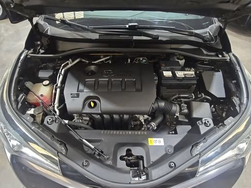 Used 2019 Toyota C-HR LE FWD image 35