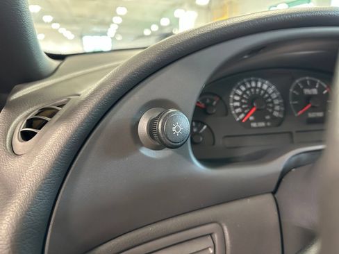 Used 2001 Ford Mustang GT RWD image 19