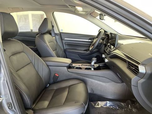 Certified 2024 Nissan Altima 2.0 SR image 18