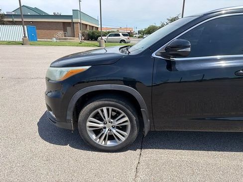 Used 2014 Toyota Highlander Limited AWD/4WD image 9