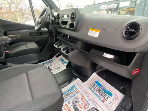 Used 2023 Mercedes-Benz Sprinter 2500 image 20