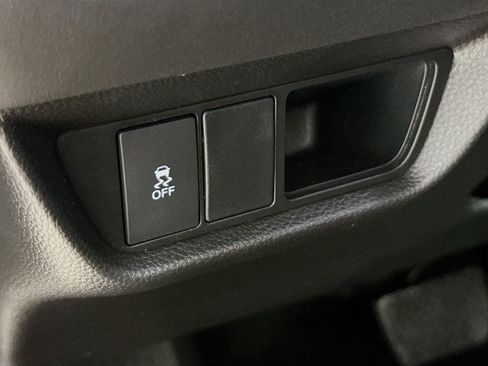 Certified 2026 Honda HR-V LX image 9
