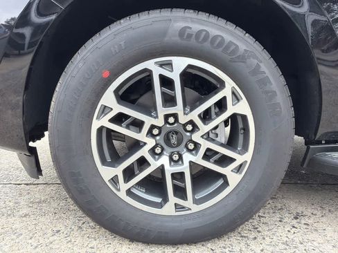 New 2026 Ford Expedition Max Active RWD image 9