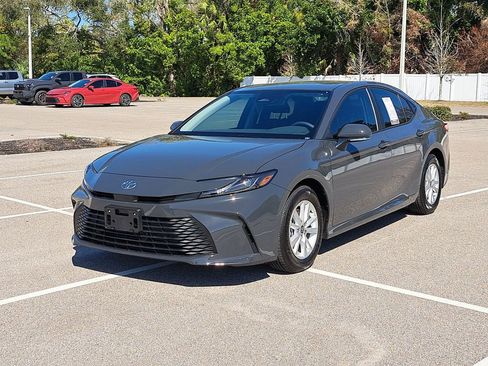 Used 2026 Toyota Camry LE w/ Convenience Package image 1