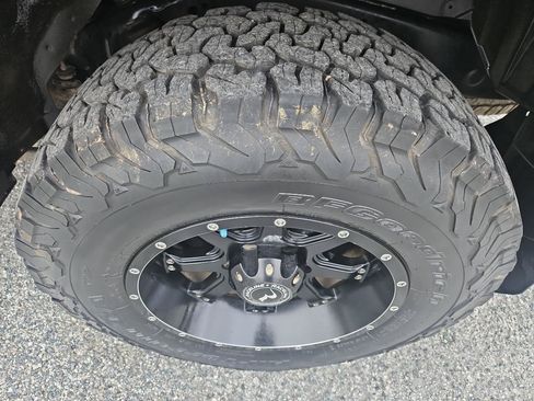 Used 2014 Toyota 4Runner SR5 AWD/4WD image 10