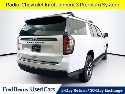 Used 2022 Chevrolet Suburban Z71 image 9