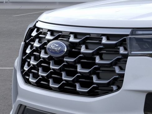 New 2026 Ford Explorer Platinum RWD image 17