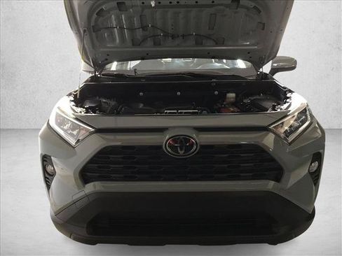 Used 2019 Toyota RAV4 XLE Premium FWD image 13