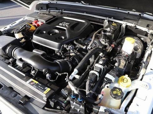 Used 2021 Jeep Wrangler Sport S image 3