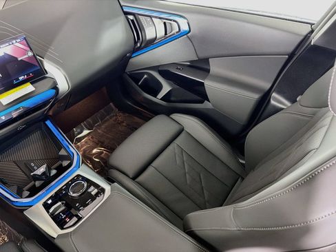 New 2026 BMW X3 xDrive30i w/ M Sport Package AWD/4WD image 22