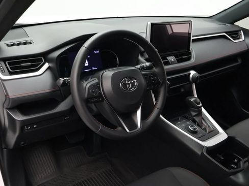 Certified 2025 Toyota RAV4 SE AWD/4WD image 15