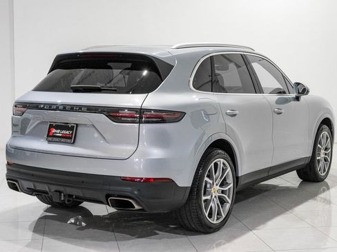 Used 2023 Porsche Cayenne image 4