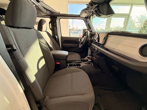 New 2026 Jeep Gladiator Mojave AWD/4WD image 13
