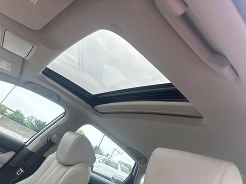 Used 2018 Honda Accord Touring image 6