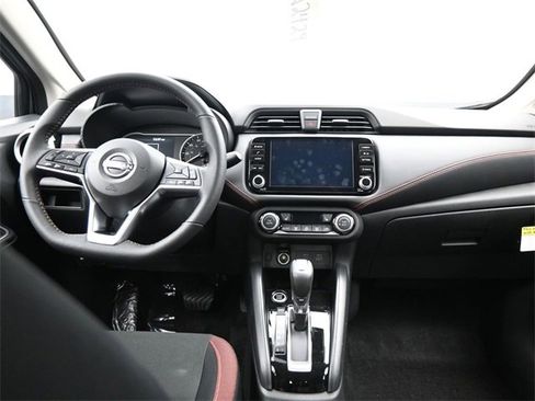 New 2025 Nissan Versa SR w/ Trunk Package image 9