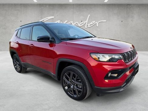 Used 2026 Jeep Compass Limited AWD/4WD image 2