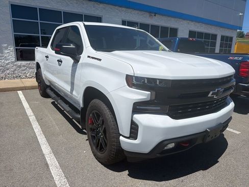 Used 2022 Chevrolet Silverado 1500 RST w/ Redline Edition AWD/4WD image 3