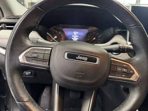 Used 2022 Jeep Compass Latitude image 19