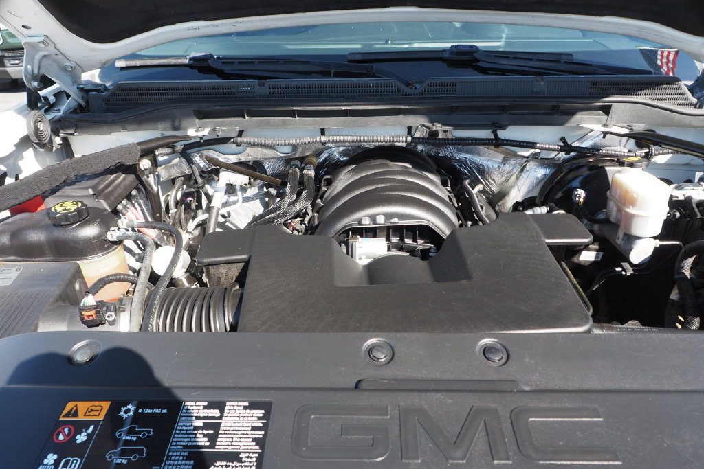 Used 2014 GMC Sierra 1500 SLT w/ All-Terrain Package AWD/4WD image 11