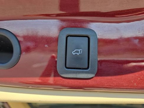 Used 2015 Toyota Highlander Limited image 14