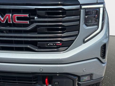 New 2026 GMC Sierra 1500 AT4 w/ AT4 Premium Package AWD/4WD image 9