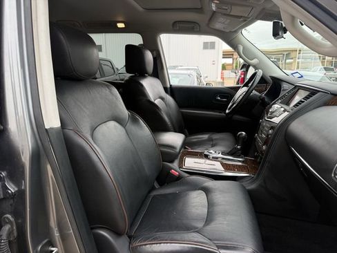Used 2019 Nissan Armada Platinum w/ Interior Lighting Package RWD image 32