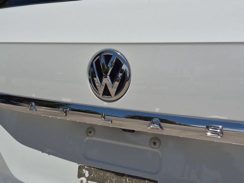 Used 2019 Volkswagen Atlas SEL R-Line FWD image 5