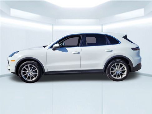 Used 2020 Porsche Cayenne image 2