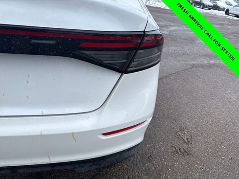 Certified 2023 Honda Accord EX image 15