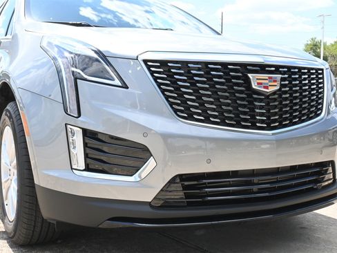 New 2025 Cadillac XT5 Luxury image 28