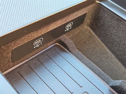 Certified 2023 Audi Q8 Premium Plus w/ Premium Plus Package image 19