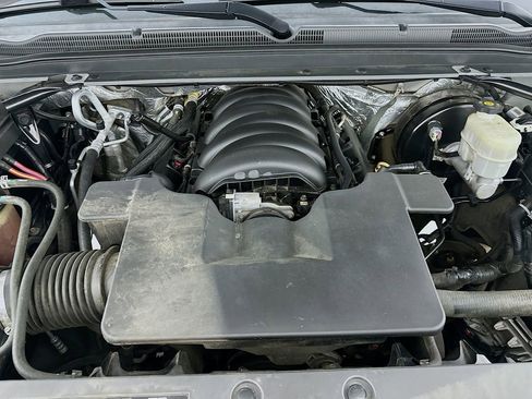 Used 2016 Chevrolet Suburban LT AWD/4WD image 33