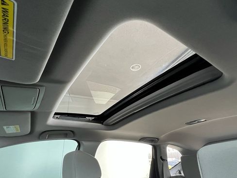 Used 2019 Honda CR-V EX image 33