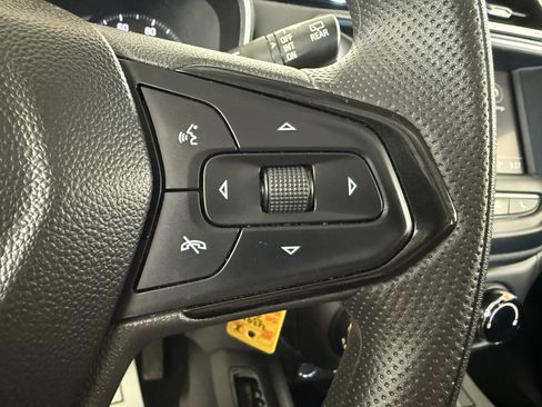 Used 2022 Chevrolet TrailBlazer LS image 17